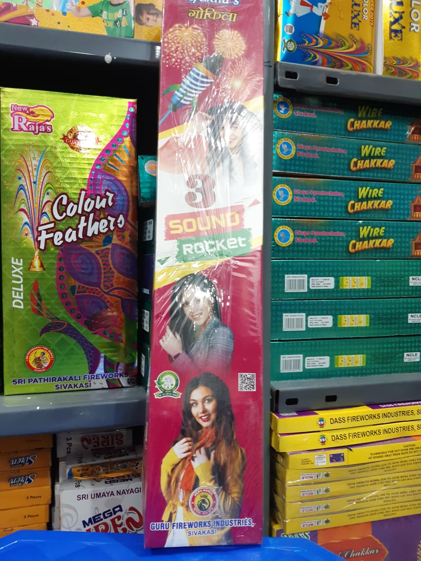 Triple sound rocket crackers